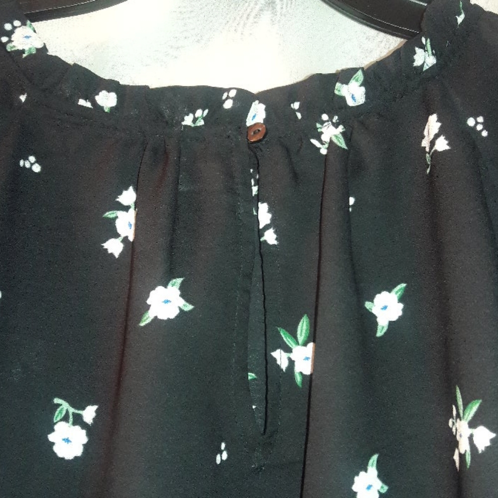 OLD NAVY BLOUSE - Picture 1 of 6